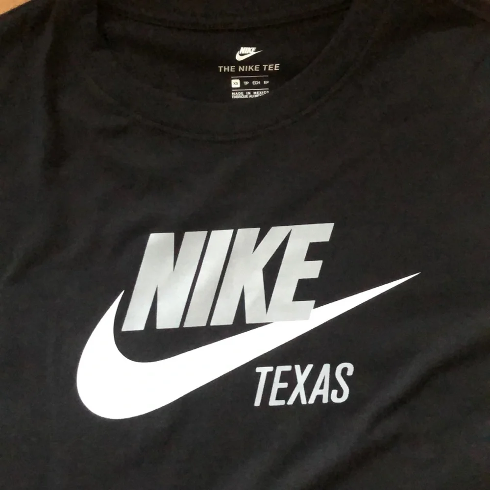 NWT Nike Texas The Nike Tee T-Shirt Women’s XS